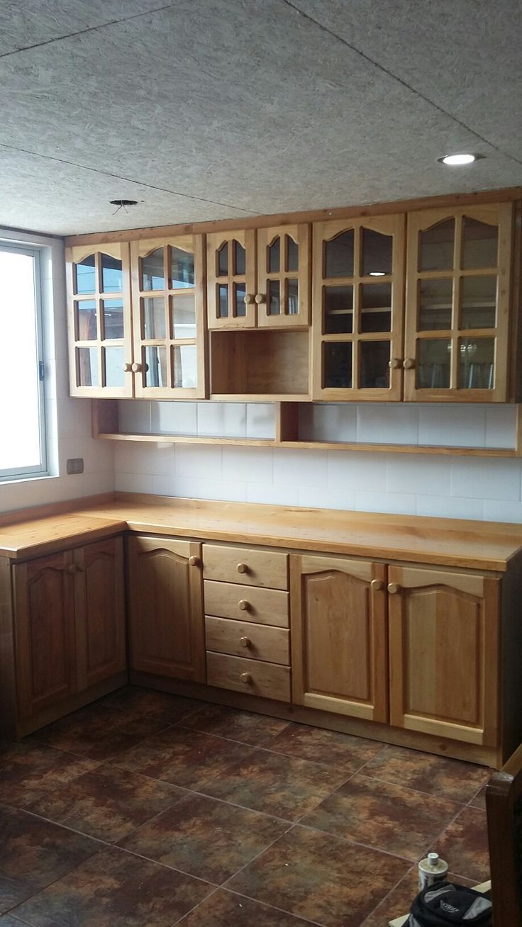 Kitchen cabinet